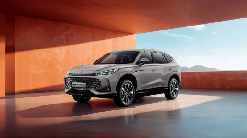 Le nouveau MG HS Hybrid+ permet un passage de 0 à 100 kmh achevé en 7,9 secondes seulement.