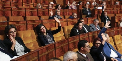 Atteindre 40 % de représentation au Parlement, un "vœu pieux" des féministes ?