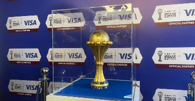 Visa Maroc met en avant son engagement pour la CAN 2025 en présentant le trophée et en annonçant des initiatives axées sur l’innovation et la participation des jeunes.