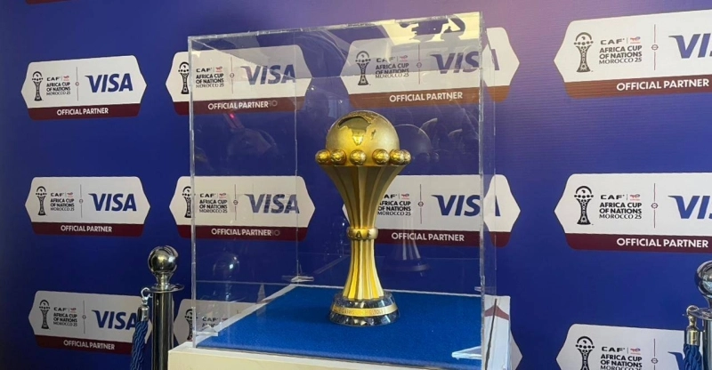 Visa Maroc met en avant son engagement pour la CAN 2025 en présentant le trophée et en annonçant des initiatives axées sur l’innovation et la participation des jeunes.