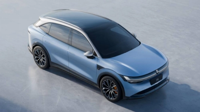 Le nouveau Zeekr 7X offre une autonomie allant jusqu'à 480 km WLTP (Version Core avec un moteur de 310 kW (416 cv).