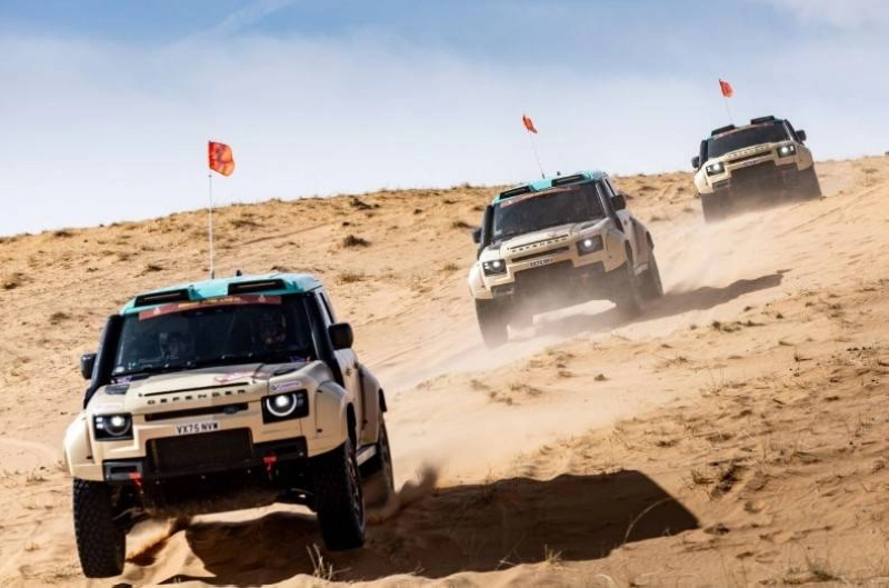 Defender Dakar R-X7D sacré vainqueur historique en catégorie Stock au Dakar 2026.