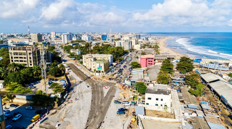 Cotonou est une grande ville portuaire située sur la côte sud du Bénin,