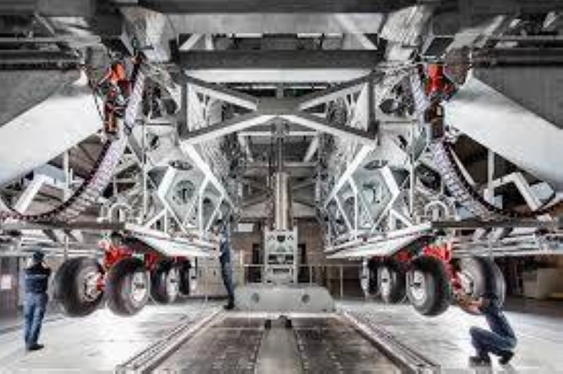 Avec un investissement de plus de 280 millions d’euros et 500 emplois qualifiés à la clé, l’usine de Safran à Nouaceur positionne le Maroc sur un segment stratégique et à forte valeur ajoutée de l’industrie aéronautique mondiale.