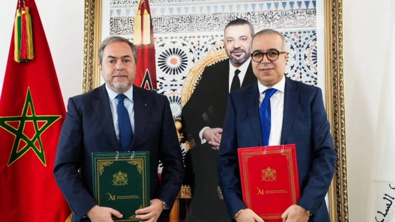 Royal Air Maroc et la Fondation Mohammed VI des Sciences et de la Santé signent un partenariat stratégique en médecine aéronautique.