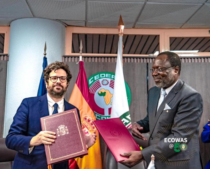 Le Président de la Commission de la CEDEAO, Dr Omar Alieu Touray et le Directeur de l’AECID, Antón Leis García