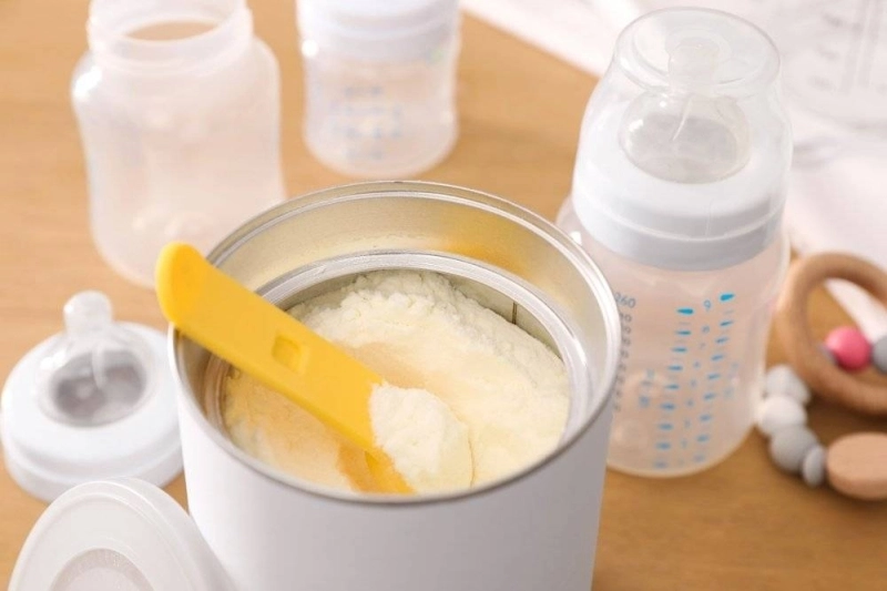 Suite à une alerte sanitaire internationale, l’ONSSA a ordonné le rappel préventif de plusieurs lots de laits infantiles.