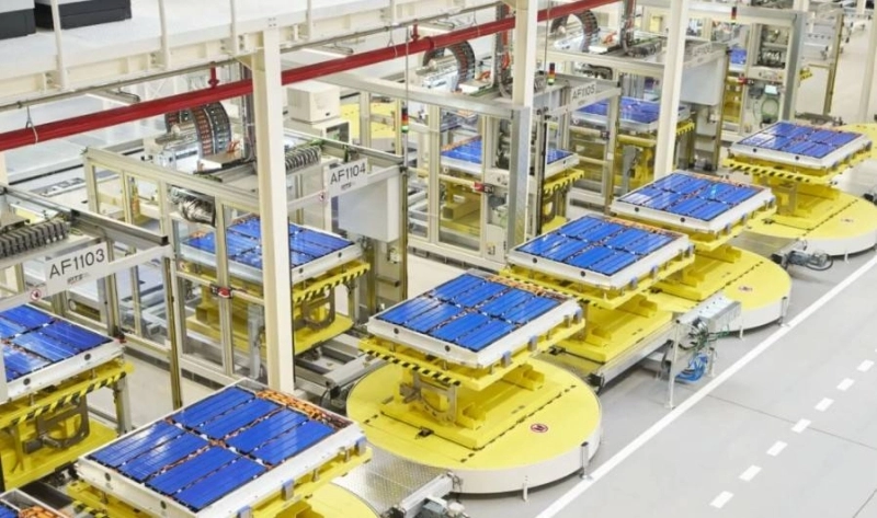 La configuration actuelle de la batterie comprend huit piles intégrées dans des cadres d’assemblage.
