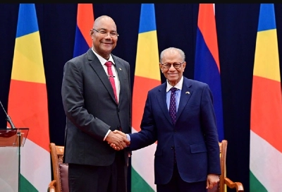 Le président des Seychelles Patrick Hermine et le Premier ministre mauricien, Navinchandra Ramgoolam.