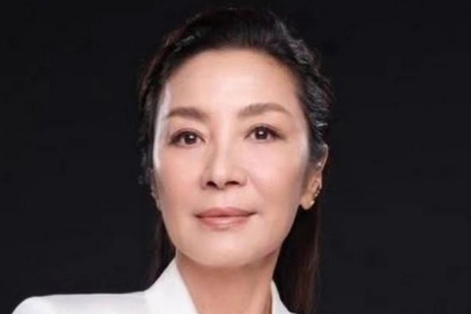 L'actrice oscarisée Michelle Yeoh, ambassadrice de la 35e édition du Rallye Aicha des Gazelles.