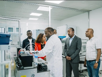 Le Premier ministre Abiy Ahmed, lors de l'inauguration du complexe de recherche ultramoderne à Addis-Abeba