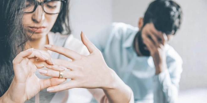 Les femmes l'initient plus
