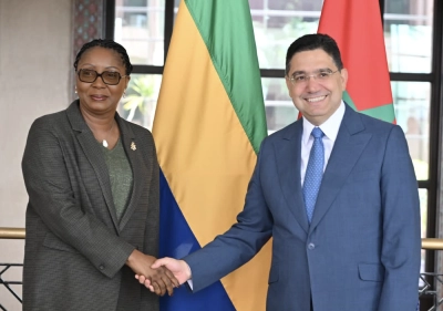 Nasser Bourita saluant Marie-Edith Tassyla-Ye-Doumbeneny