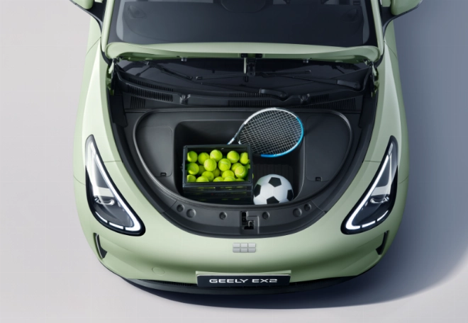 La nouvelle geely EX2 dispose d'un espace de rangement à l'avant qui offre une capacité de 70 litres.