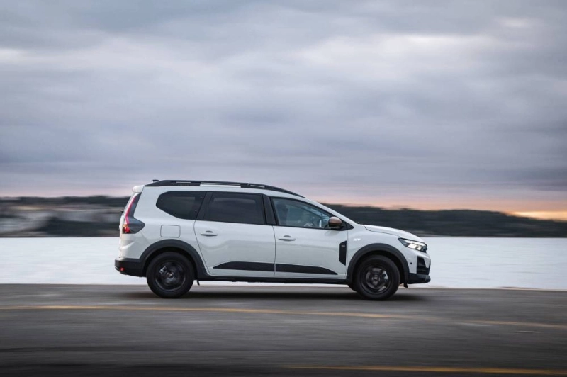 Dacia Jogger hybrid 7 places version Extreme est commercialisée au Maroc à partir de 260 900 DH.