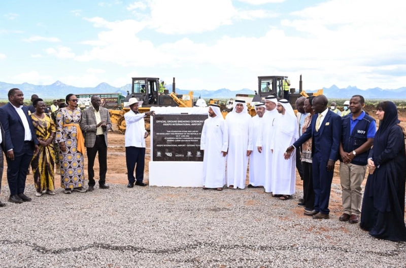 Le président Yoweri Kaguta Museveni lors du lancement des travaux de construction de l'aéroport international de Kidepo dans le district de Karenga, une initiative visant à stimuler le tourisme, le commerce et l'investissement dans la sous-région de Karamoja.