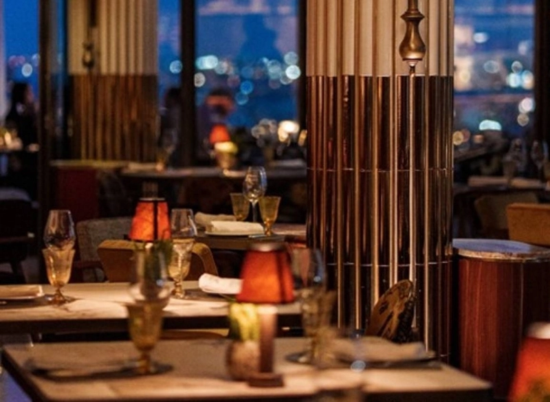 Le Royal Mansour Casablanca lance au Rooftop sa première White Party.