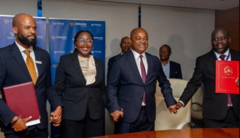 L’accord a été paraphé en marge de la sixième édition de l’ANGOTIC par la ministre namibienne des TIC, Emma Theofelus, et son homologue angolais, Mário Oliveira.