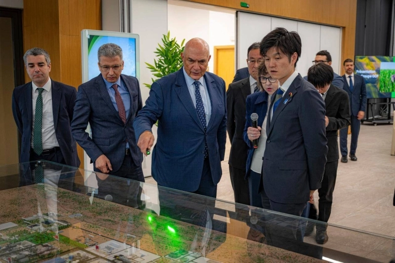 La visite du ministre japonais à Jorf Lasfar confirme le rôle stratégique d’OCP dans la sécurité alimentaire mondiale.