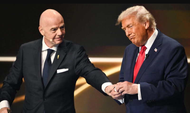 Donald Trump et Gianni Infantino