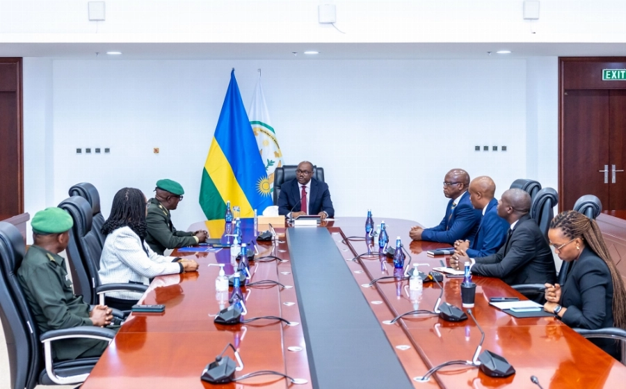 The swearing-in ceremony was presided over by Prime Minister Justin Nsengiyumva. The swearing-in ceremony was presided over by Prime Minister Justin Nsengiyumva.