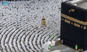 The guide serves as an interactive educational resource covering all stages of the Umrah and visit journey, from pre-travel preparations and visa and permit procedures to performing the rituals, facilitating movement at the Two Holy Mosques, and completing departure formalities.