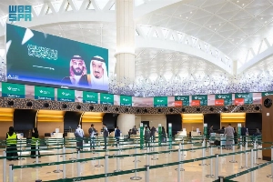 Operational data during the transition period highlighted the scale of activity, with 1,046,016 arriving and departing passengers across more than 7,650 flights in all terminals.