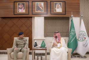 Saudi defense minister and Pakistani military commander urge Iran to avoid miscalculations