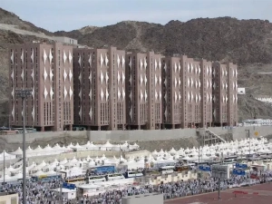 The Ministry of Hajj and Umrah announced that reservations for domestic pilgrims in the six residential towers in Mina for the Hajj of 2026 are now complete.