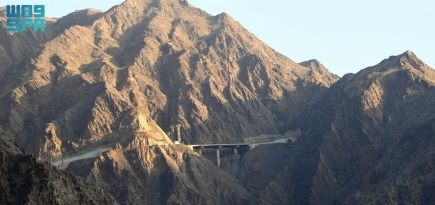 Asir: Roads that reshape a mountain region