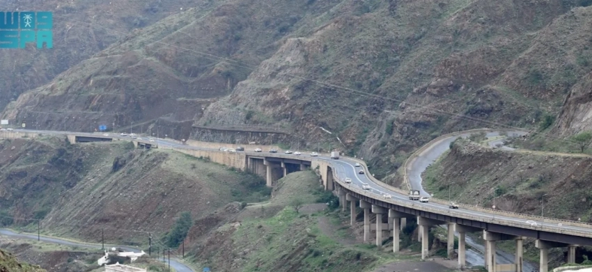 Asir: Roads that reshape a mountain region