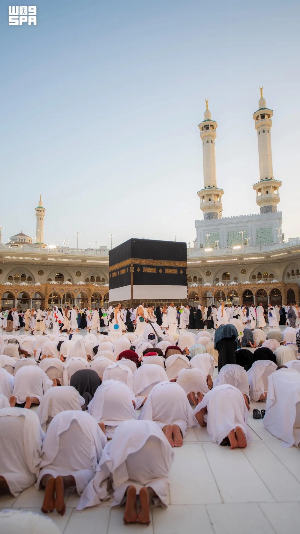 Several Hajj pilgrims joined hundreds of thousands of the faithful who thronged the Grand Mosque in Makkah to perform Eid prayer in an atmosphere filled with spirituality and devotion