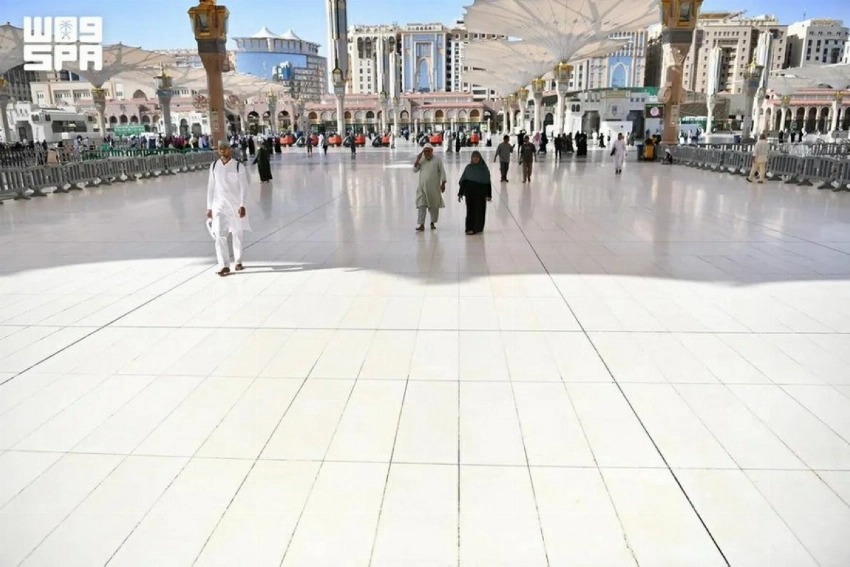 117.000 متر مربع من رخام ثاسوس تعزز نظام التبريد في المسجد النبوي