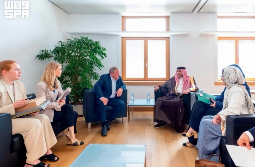 نائب وزير الخارجية المهندس وليد بن عبدالكريم الخريجي، ورئيسة بعثة المملكة لدى الاتحاد الأوروبي السفيرة هيفاء الجديعي، والوزير المفوض بوزارة الخارجية الدكتورة منال رضوان مع وزير خارجية مملكة الدنمارك لارس لوك راسموسن.
