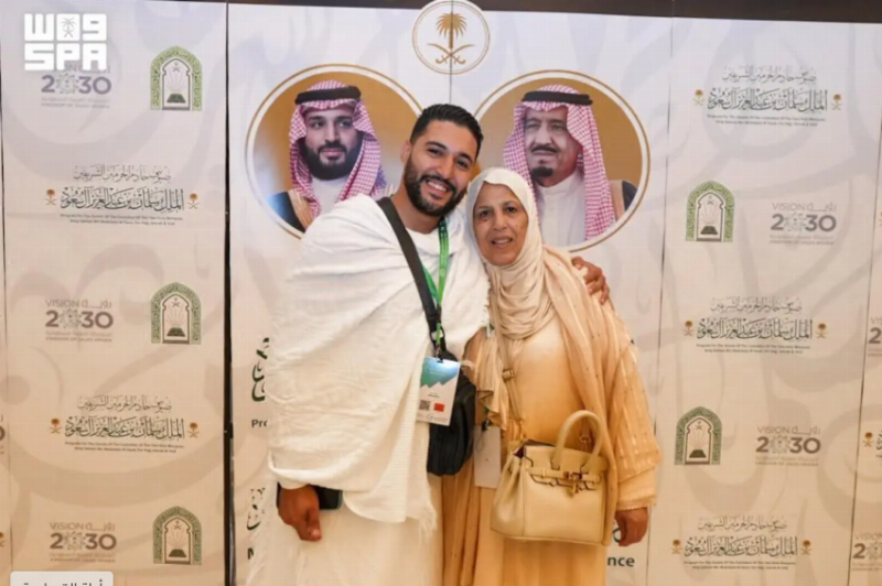 وصول الدفعة الثالثة من ضيوف برنامج خادم الحرمين الشريفين للعمرة والزيارة إلى مكة المكرمة