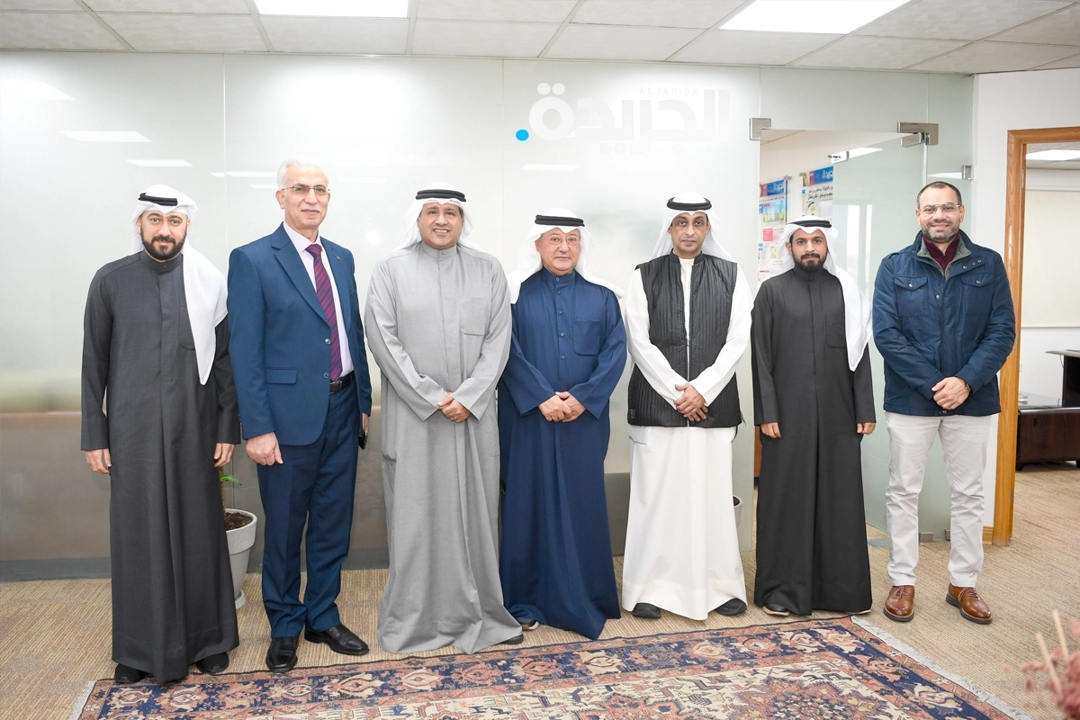 رئيس تحرير الجريدة يستقبل وفداً من مركز حمد للتقنية والابتكار