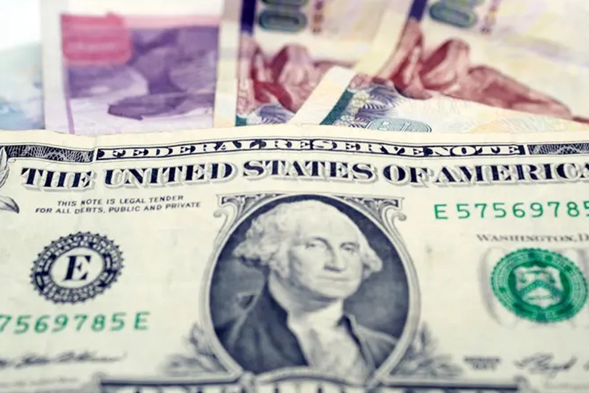 استمرار تأثير الارتفاع القوي للجنيه المصري أمام الدولار..وصعوده بنحو 11% خلال الشهرين الماضيين
