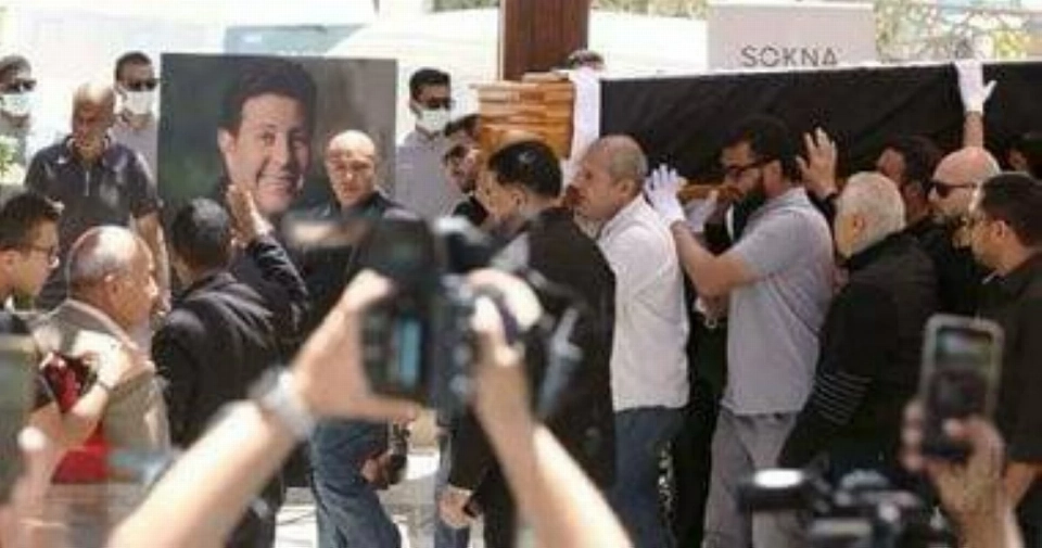 جنازة هاني شاكر.. مشاهد مؤثرة من وداع أمير الغناء العربي بحضور نجوم الفن
