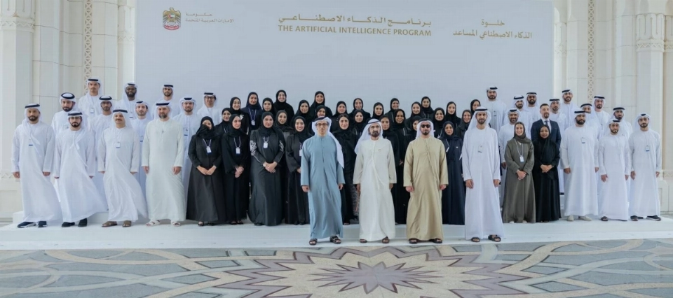 محمد بن راشد: خلوة وطنية لرسم ملامح تحويل نصف خدمات الحكومة إلى ذكاء اصطناعي