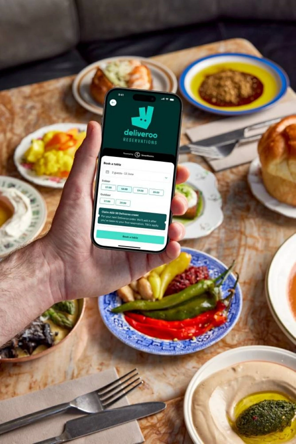 «ديليفرو الإمارات» تطلق خدمة «حجوزات الطاولات» بتقنية «سيفين رومز»