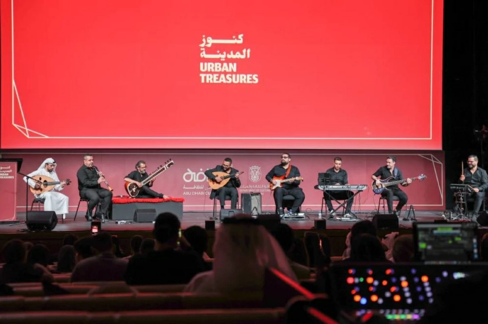 جانب من الحفل بالمجمع الثقافي في أبوظبي (تصوير: محمد السماني)