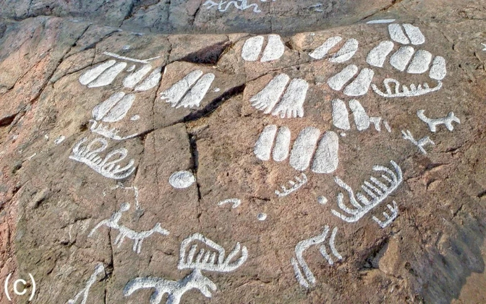 من الآثار المكتشفة