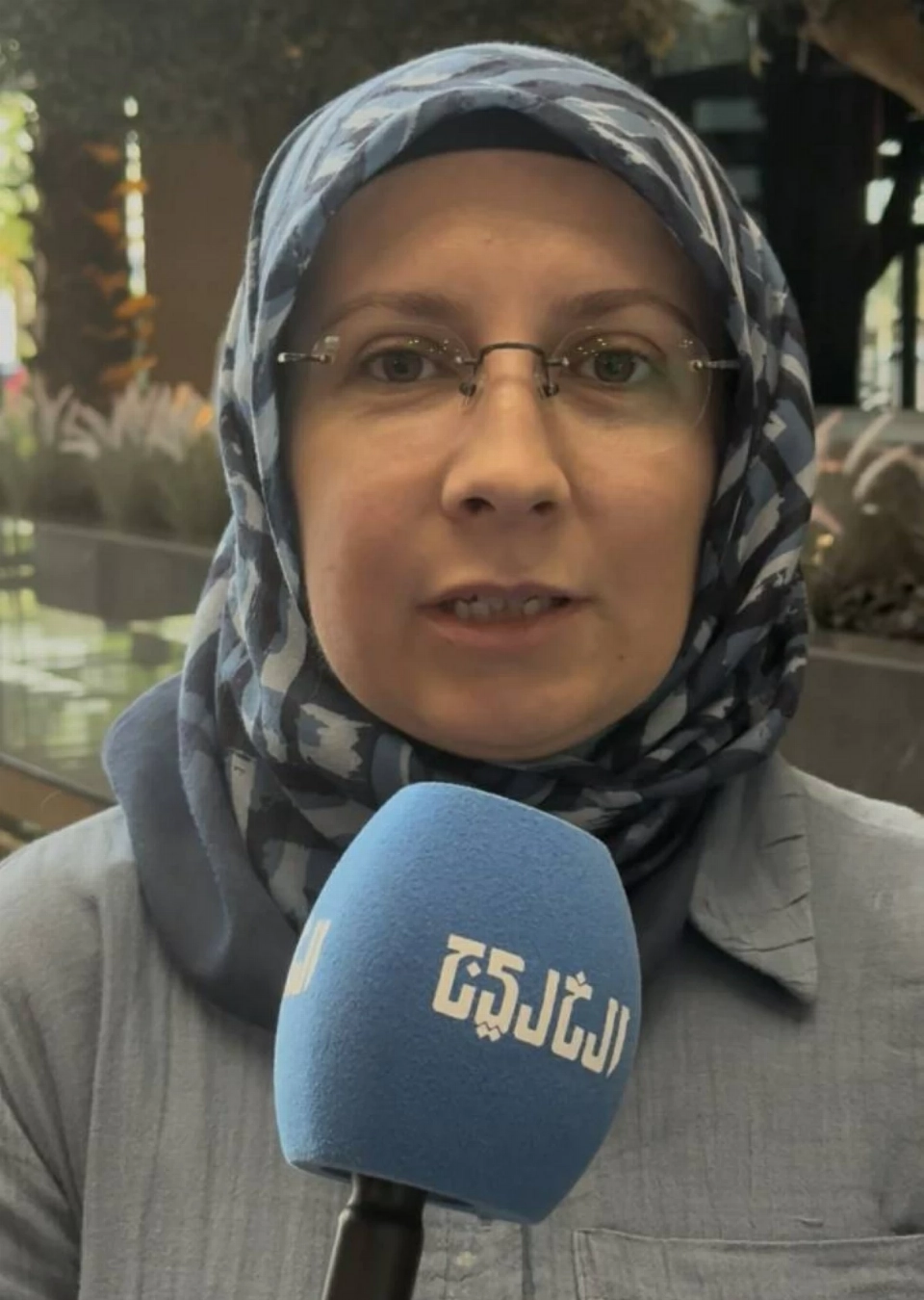الأم