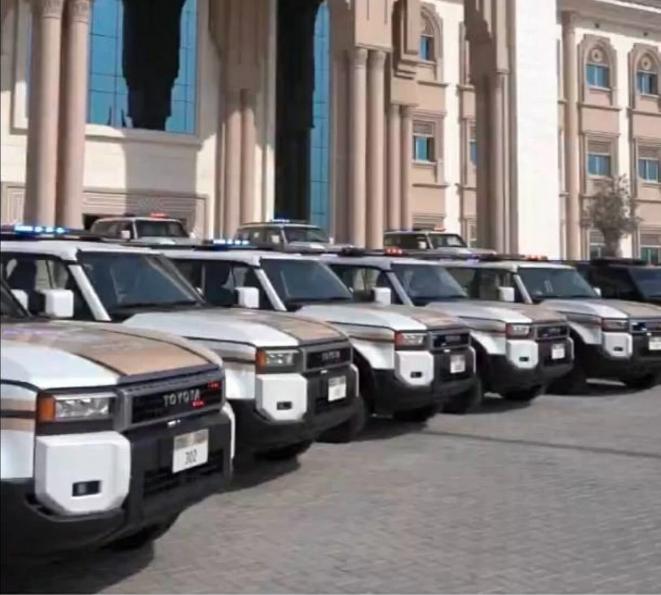شرطة الشارقة تعزز جاهزيتها بـ 130 مركبة لأسطولها