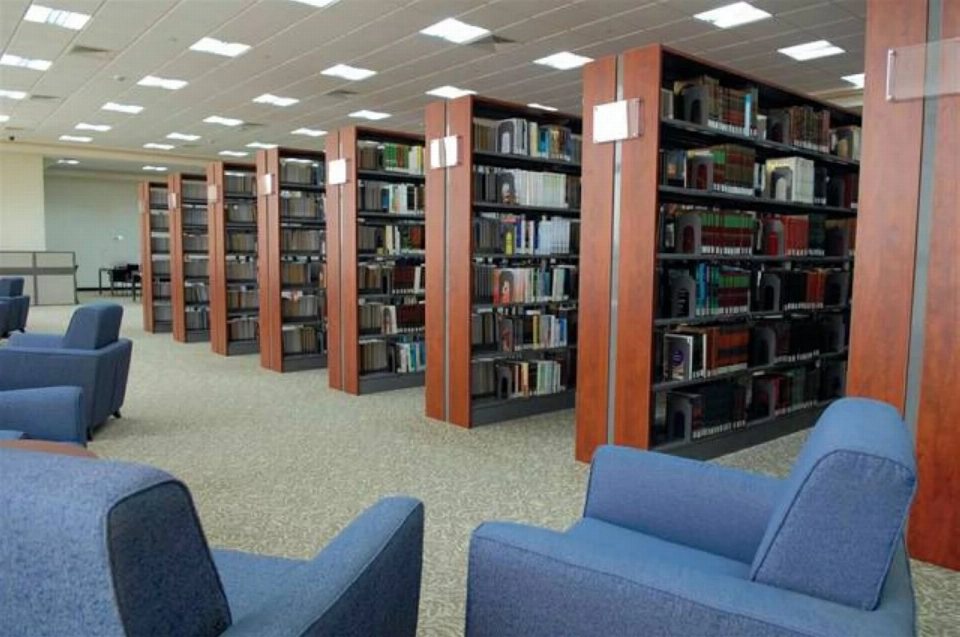 مكتبة الشارقة العامة.. 100 عام من العطاء المعرفي