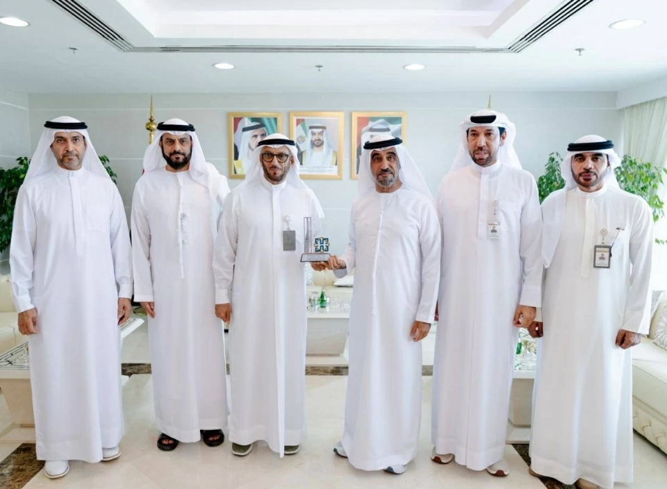 مؤسسة حمدان بن راشد و«إقامة دبي» تبحثان التعاون