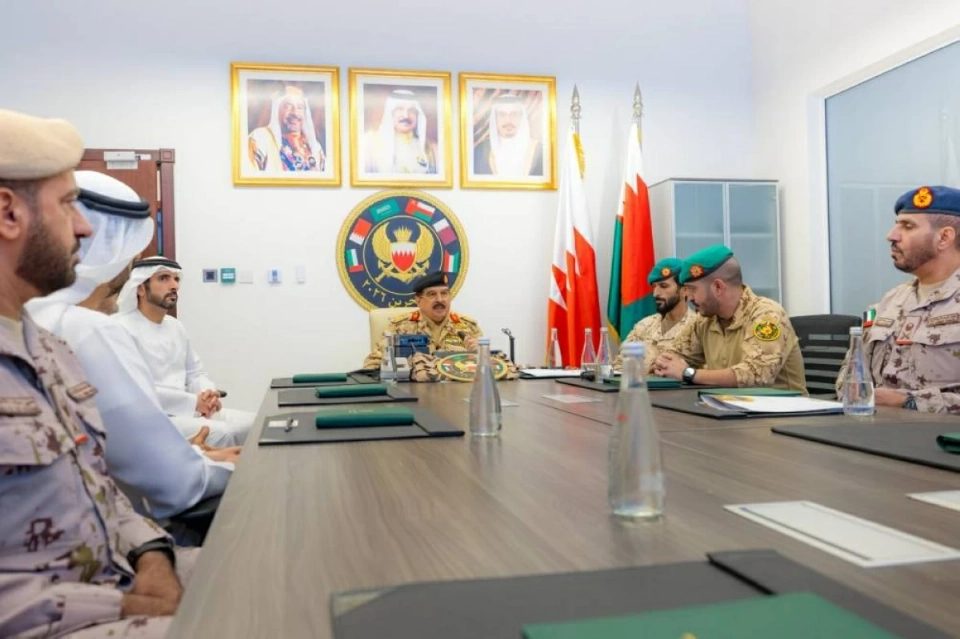 حمد بن عيسى وحمدان بن محمد يشهدان التمرين العسكري المشترك «درع البحرين»