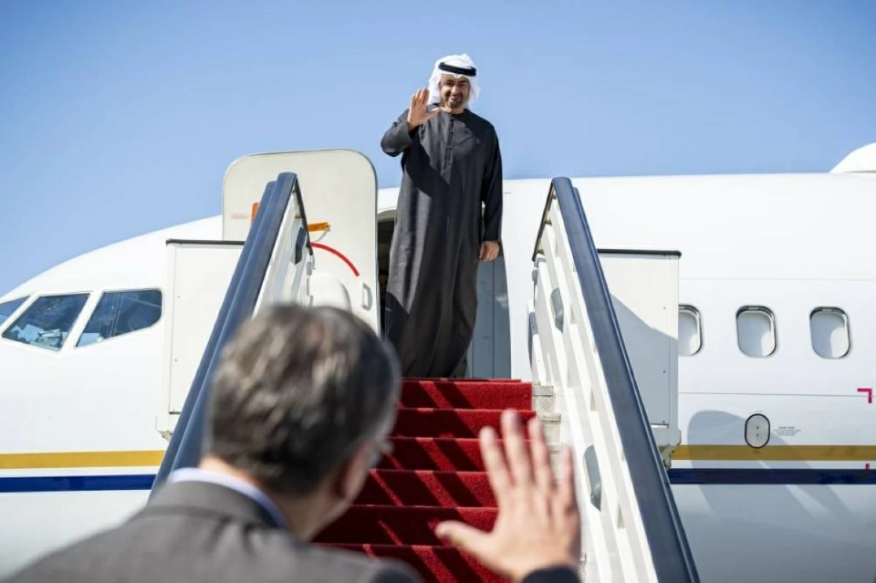 محمد بن زايد يغادر بلغراد في ختام زيارة عمل