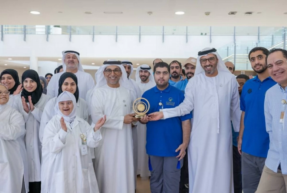 صندوق أبوظبي للتنمية يزور مركز الابتكار بهيئة زايد لأصحاب الهمم