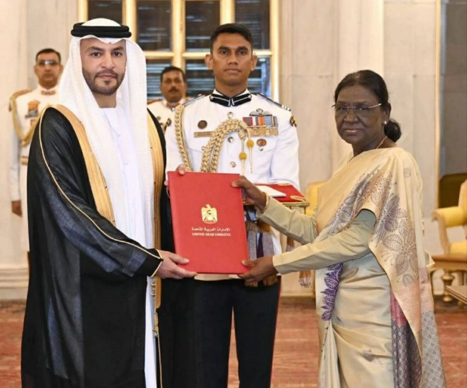 سفير الإمارات يقدّم أوراق اعتماده إلى رئيسة جمهورية الهند